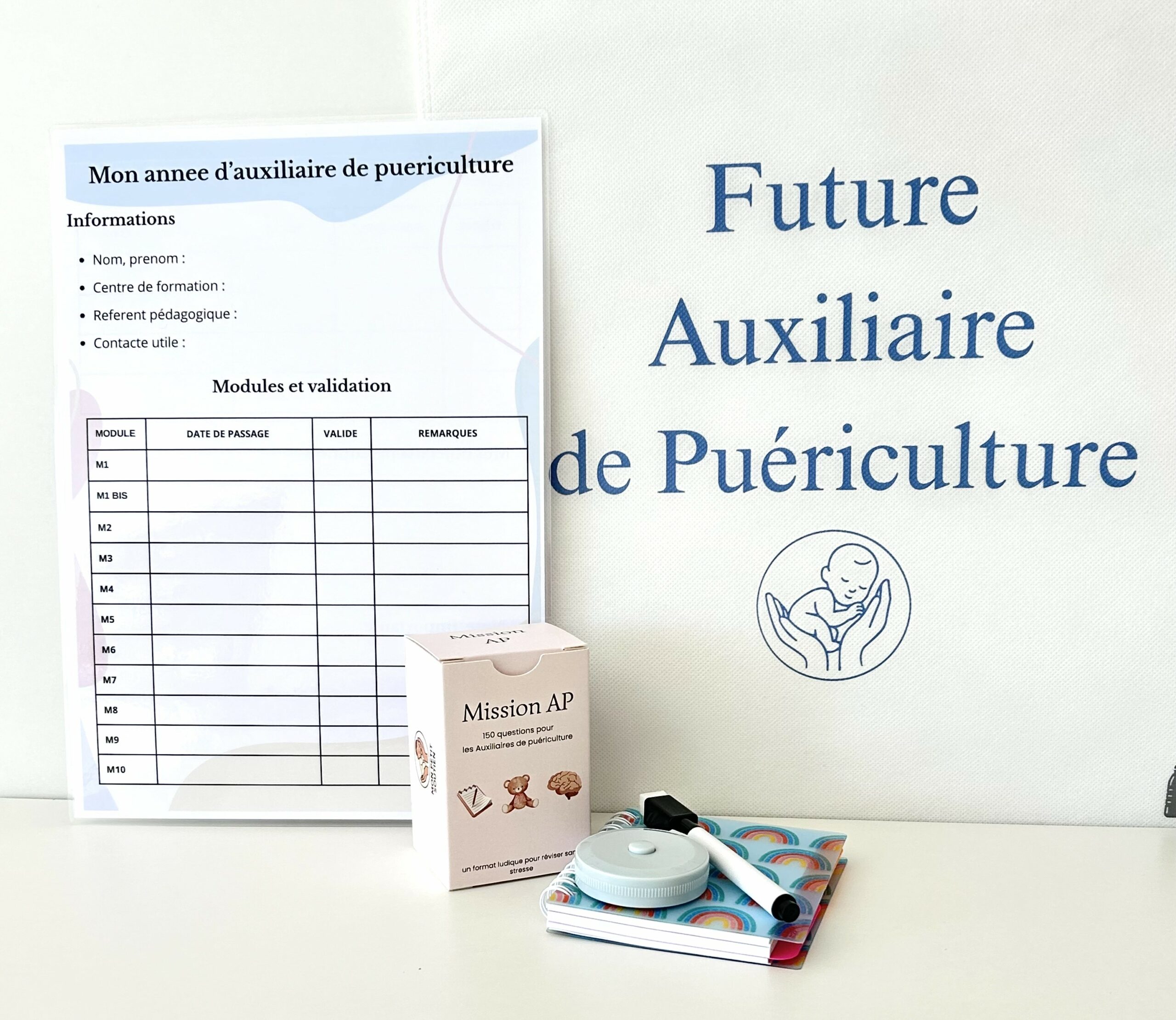 Box Premium Rentrée pour auxiliaires de puériculture, avec matériel essentiel et fiches de révision.
