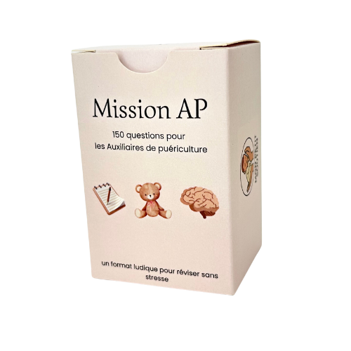 Boîte du jeu Mission AP, un jeu de 150 cartes questions-réponses conçu pour aider les étudiantes auxiliaires de puériculture à réviser de façon ludique.