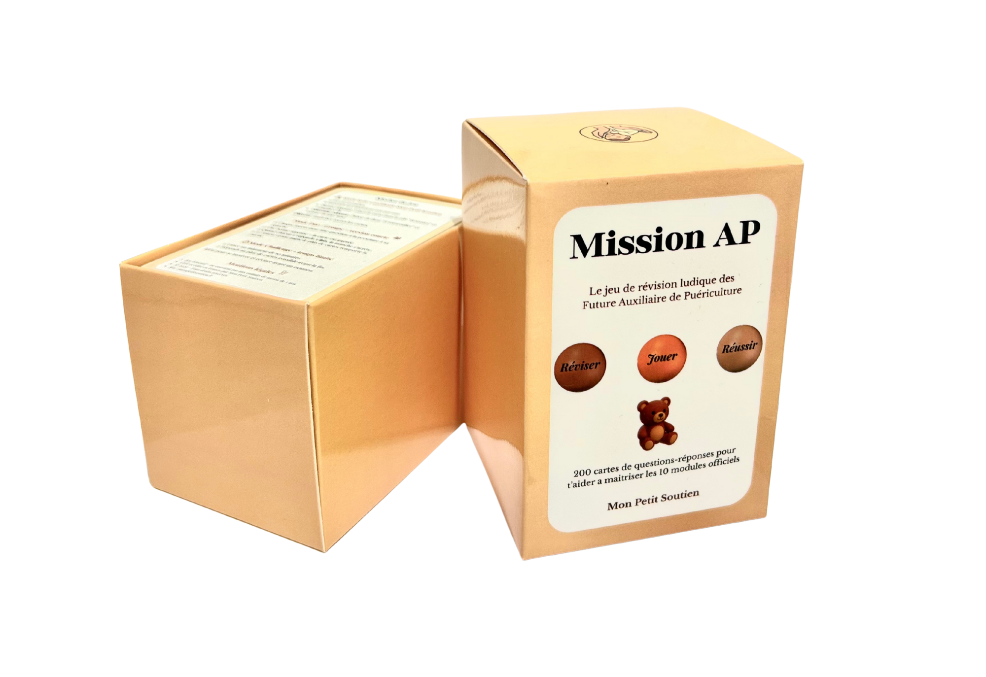 Boîtes du jeu Mission AP – jeu de cartes de révision pour auxiliaires de puériculture couvrant les 10 modules officiels